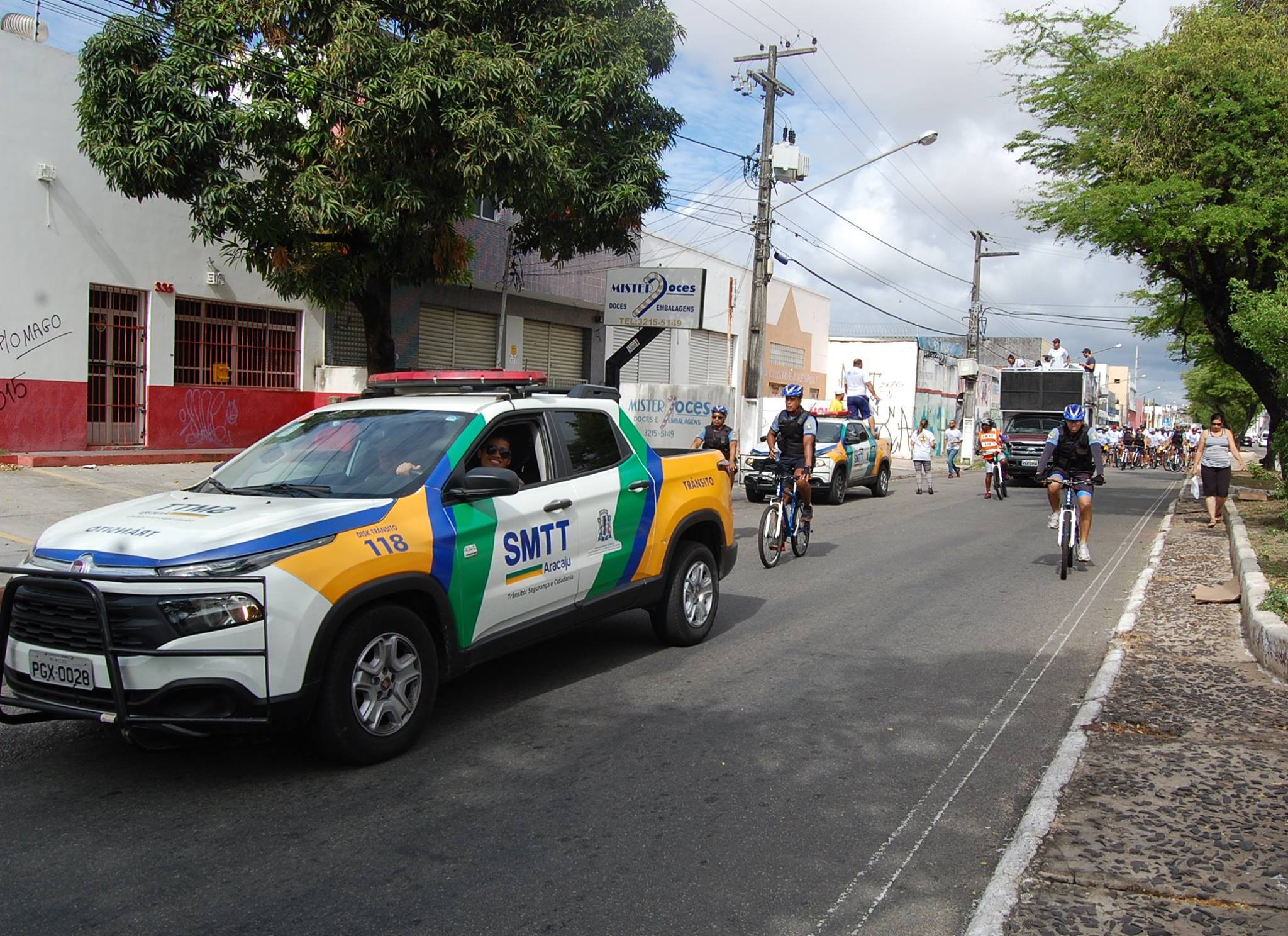 Agentes de trânsito garantem a mobilidade urbana da cidade durante a realização de grandes eventos - SMTT Aracaju